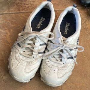 Ladies Sketchers size 7.5